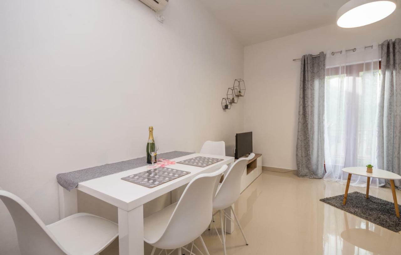 Apartments Kekel Биоград-на-Мору Экстерьер фото